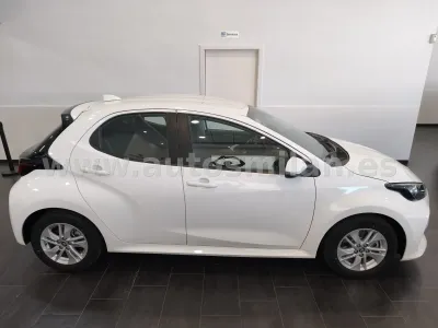 TOYOTA YARIS BUSINESS PLUS 1.5 120H